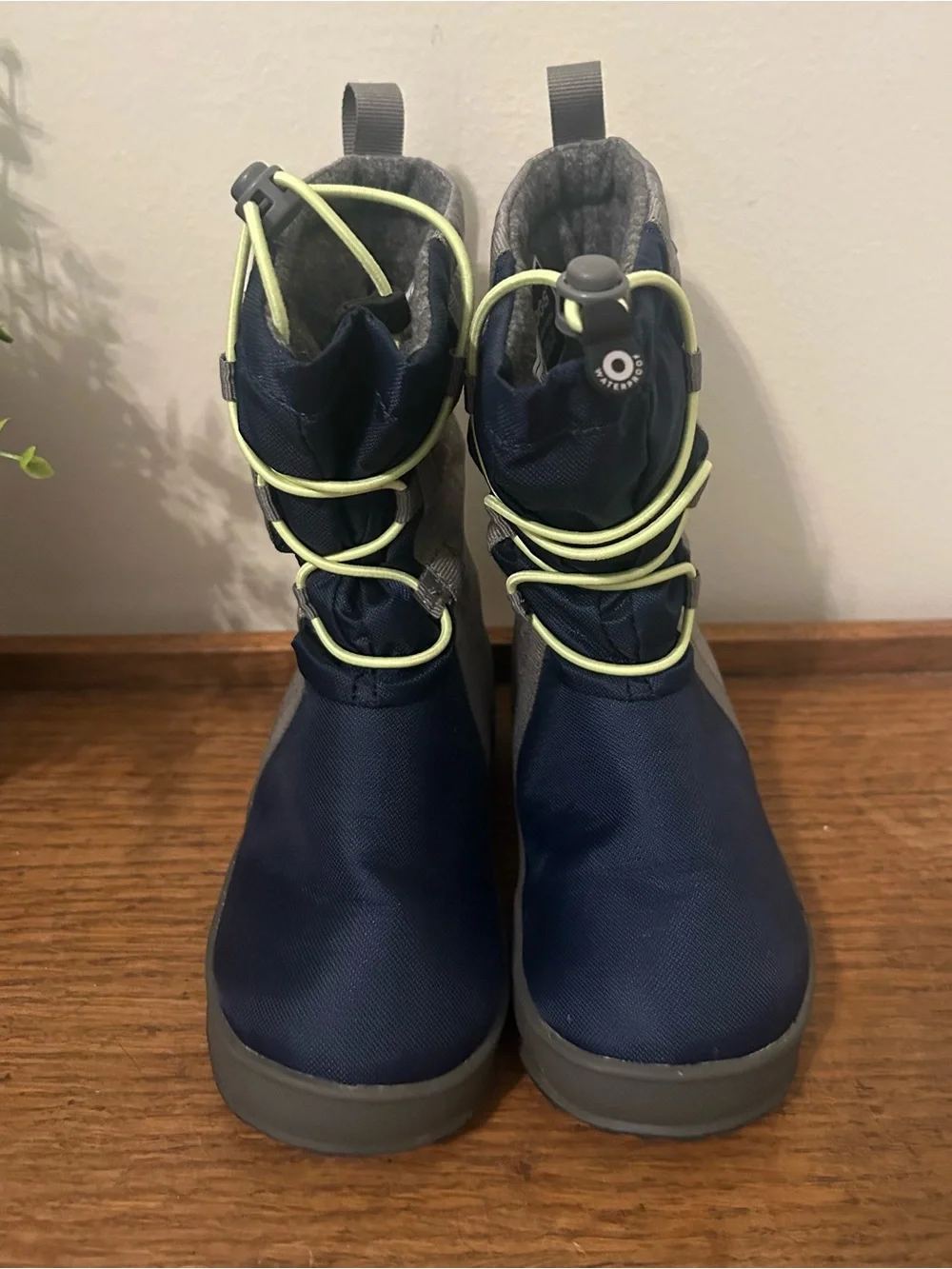 BOGS Snownights Insulated Winter Waterproof Snow Boot, Navy Multi Kids Size 10